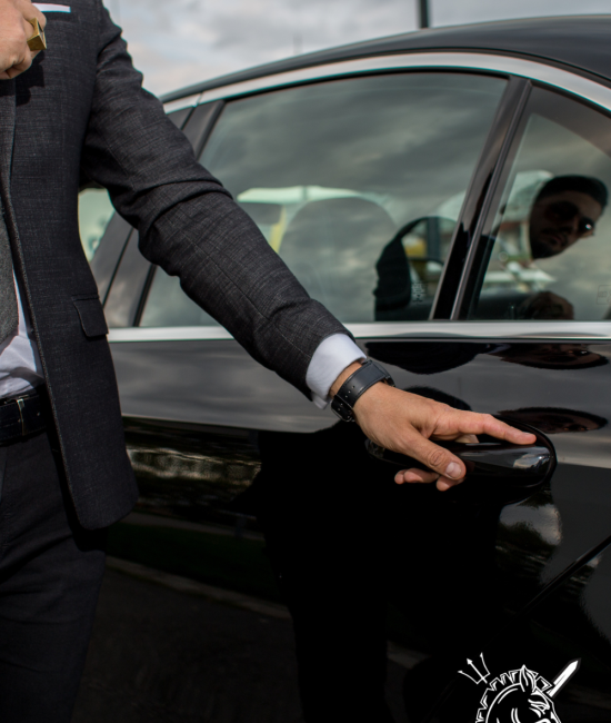Executive limo service in Toronto for corporate events